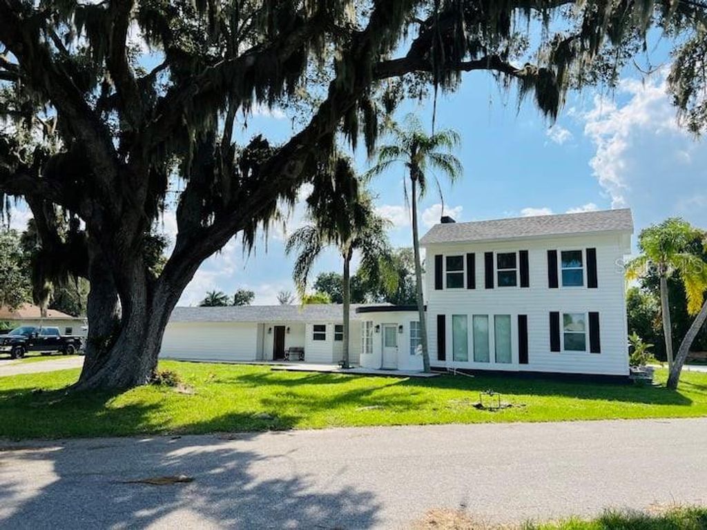 812 TROPICAL DRIVE, Bradenton, FL 34208