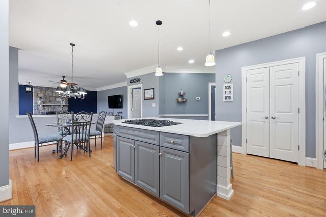 7424 EDINGTON, Warrenton, VA 20187