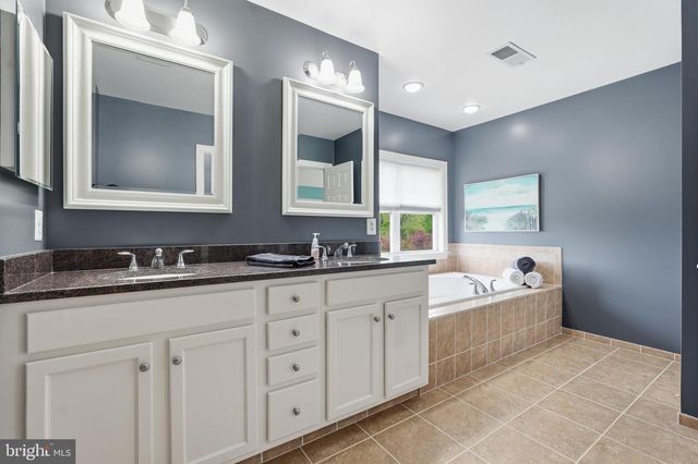 7424 EDINGTON, Warrenton, VA 20187