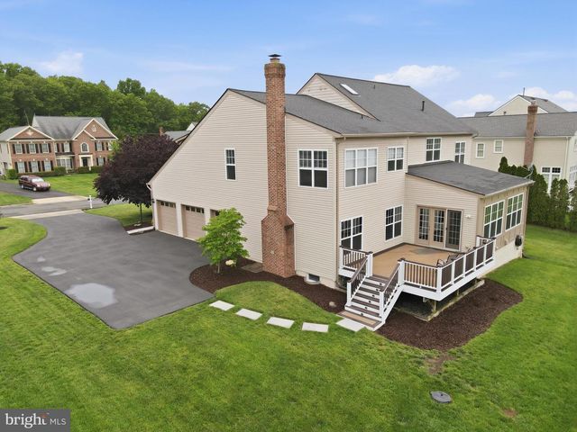 7424 EDINGTON, Warrenton, VA 20187
