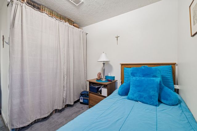 1337 Oaklawn Rd, Chapmansboro, TN 37035