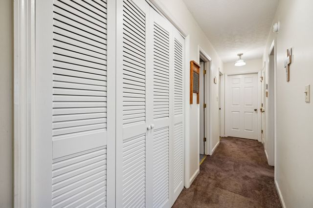 1337 Oaklawn Rd, Chapmansboro, TN 37035