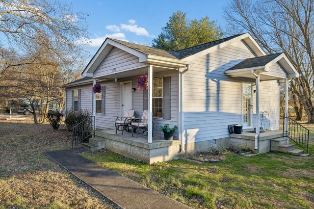 1337 Oaklawn Rd, Chapmansboro, TN 37035