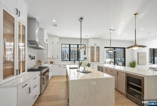 48 Brook Road, Upper Saddle River, NJ 07458