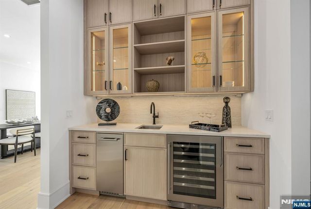 48 Brook Road, Upper Saddle River, NJ 07458