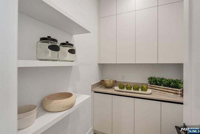 48 Brook Road, Upper Saddle River, NJ 07458