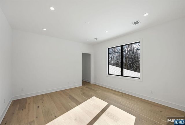 48 Brook Road, Upper Saddle River, NJ 07458