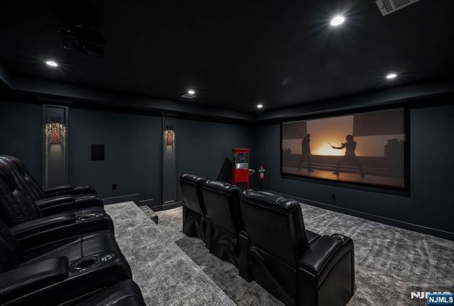 48 Brook Road, Upper Saddle River, NJ 07458