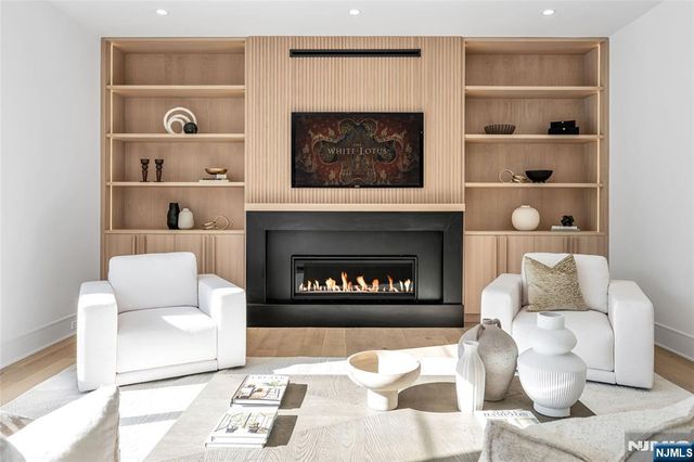 48 Brook Road, Upper Saddle River, NJ 07458