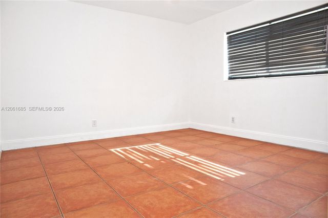 304 SE 9th Ct 6, Hallandale Beach, FL 33009
