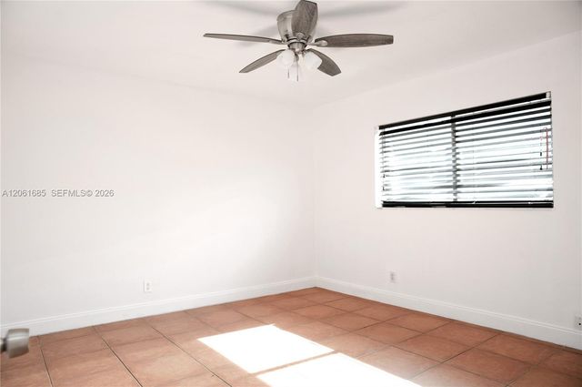304 SE 9th Ct 6, Hallandale Beach, FL 33009