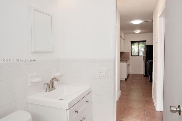 304 SE 9th Ct 6, Hallandale Beach, FL 33009