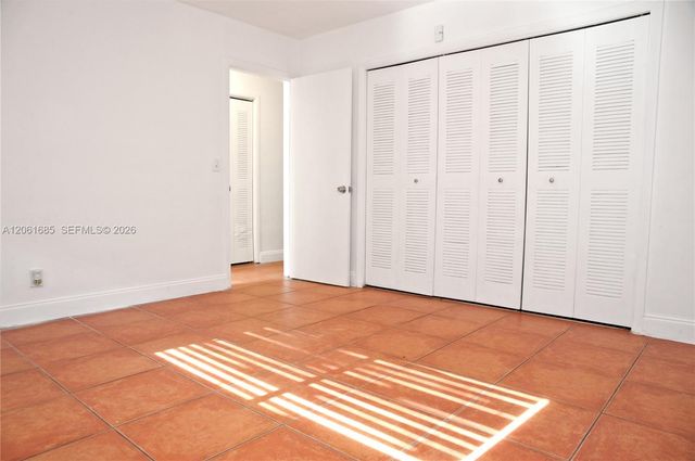 304 SE 9th Ct 6, Hallandale Beach, FL 33009