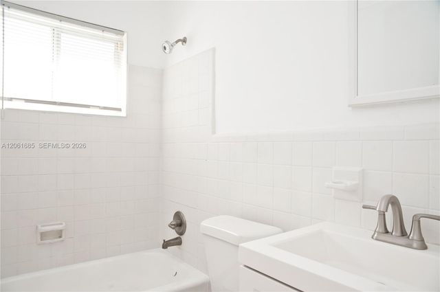 304 SE 9th Ct 6, Hallandale Beach, FL 33009