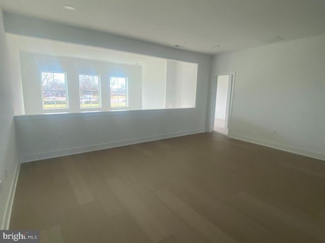 5 HOLTZ WAY, West Windsor, NJ 08550
