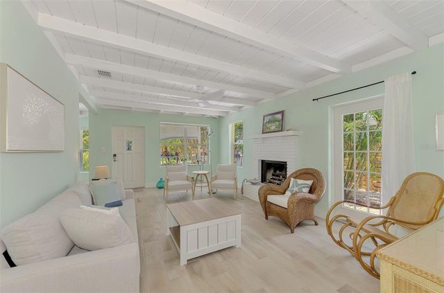 5253 AVENIDA DEL MARE, Sarasota, FL 34242