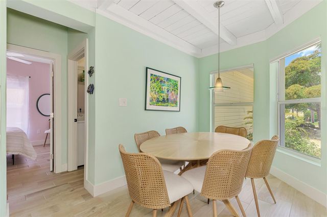 5253 AVENIDA DEL MARE, Sarasota, FL 34242