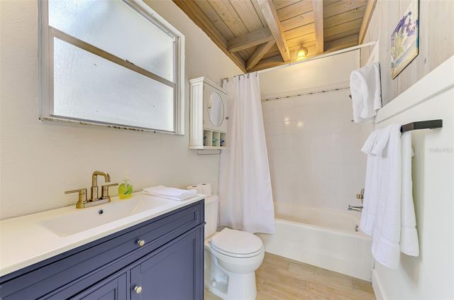 5253 AVENIDA DEL MARE, Sarasota, FL 34242