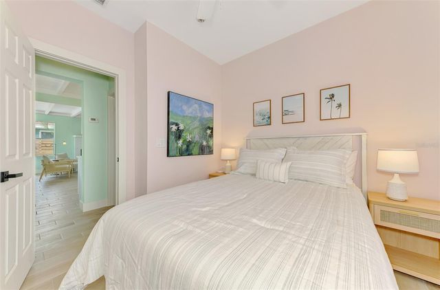 5253 AVENIDA DEL MARE, Sarasota, FL 34242