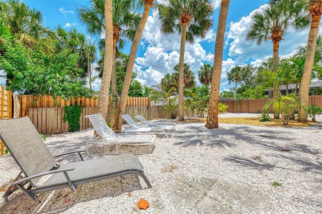 5253 AVENIDA DEL MARE, Sarasota, FL 34242