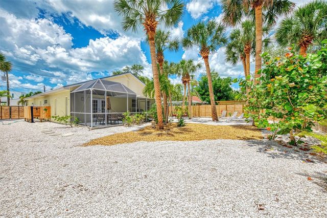 5253 AVENIDA DEL MARE, Sarasota, FL 34242