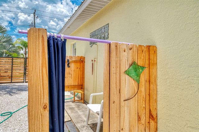 5253 AVENIDA DEL MARE, Sarasota, FL 34242