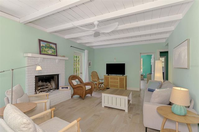 5253 AVENIDA DEL MARE, Sarasota, FL 34242