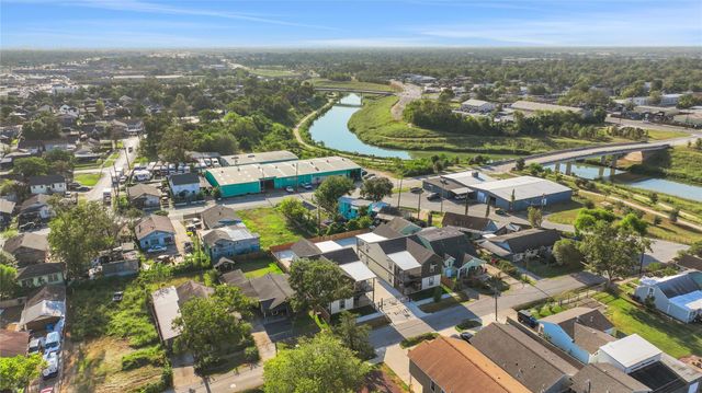 2613 Delafield Street 2, Houston, TX 77023