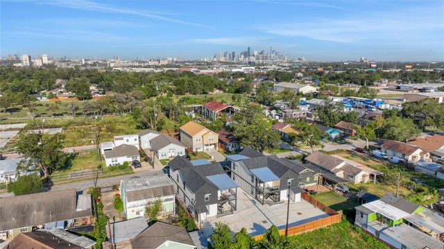 2613 Delafield Street 2, Houston, TX 77023