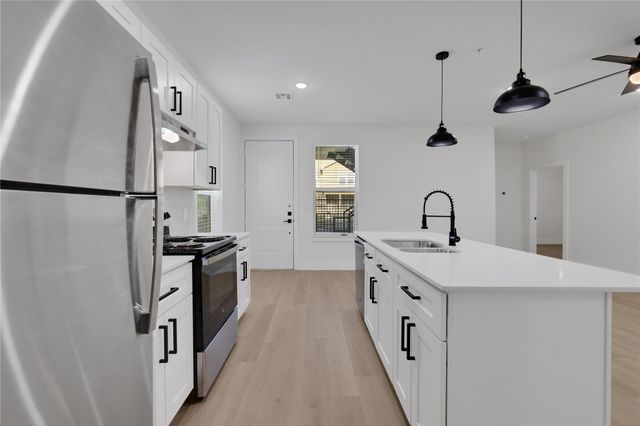 2613 Delafield Street 2, Houston, TX 77023