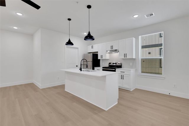 2613 Delafield Street 2, Houston, TX 77023