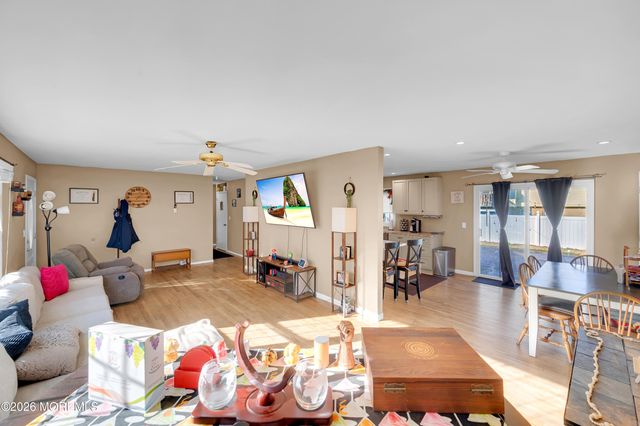 215 Lakewood Avenue, Bayville, NJ 08721