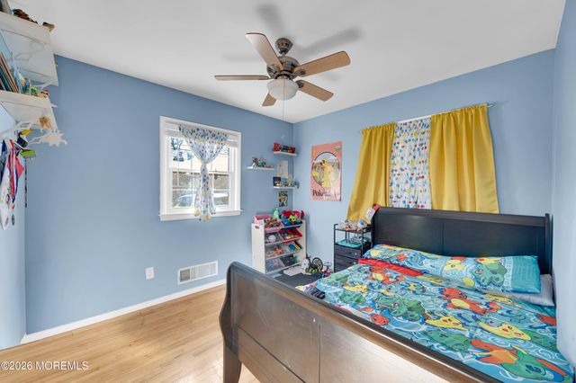 215 Lakewood Avenue, Bayville, NJ 08721