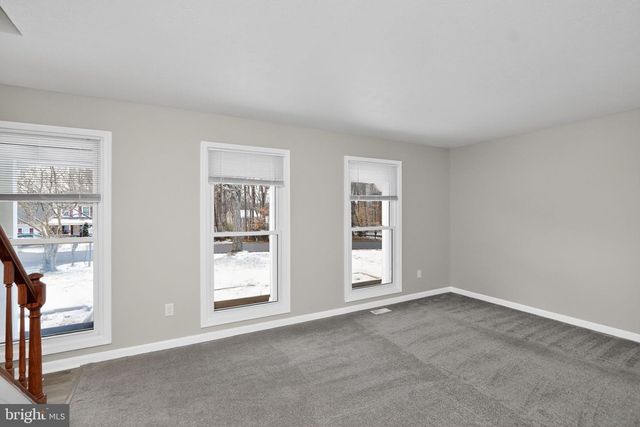 11979 FALLING CREEK DR, Manassas, VA 20112