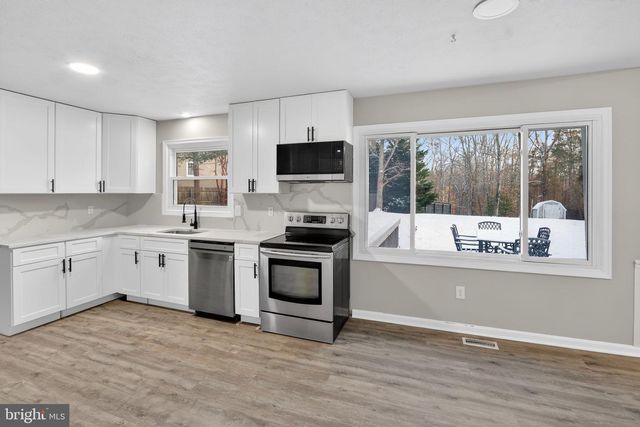 11979 FALLING CREEK DR, Manassas, VA 20112