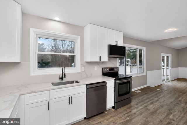 11979 FALLING CREEK DR, Manassas, VA 20112