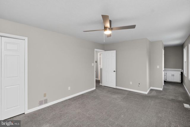 11979 FALLING CREEK DR, Manassas, VA 20112