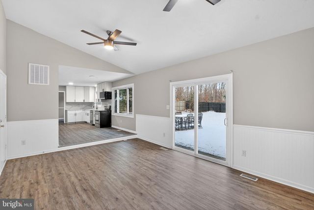 11979 FALLING CREEK DR, Manassas, VA 20112