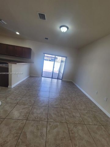 8935 W 35th Lane 8935, Hialeah, FL 33018