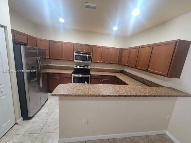 8935 W 35th Lane 8935, Hialeah, FL 33018