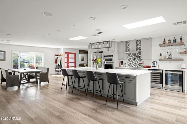 6346 E GOLD DUST Avenue, Paradise Valley, AZ 85253