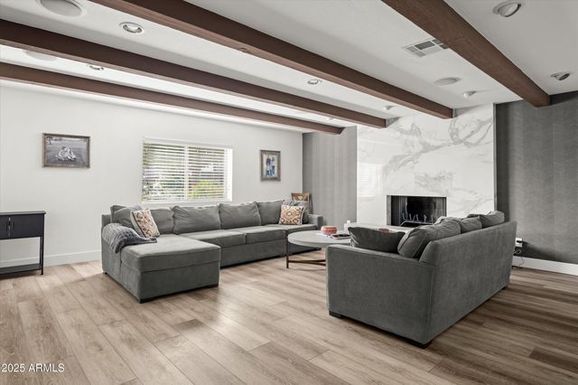 6346 E GOLD DUST Avenue, Paradise Valley, AZ 85253