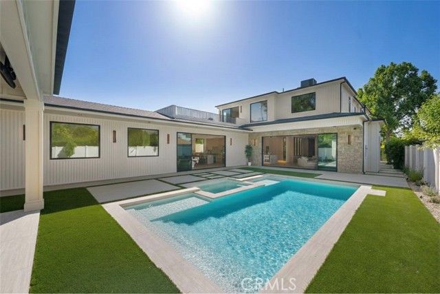 16728 Morrison Street, Encino (los Angeles), CA 91436