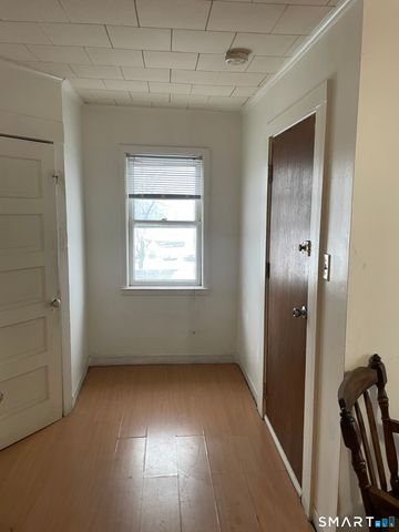98-100 Carroll Avenue, Bridgeport, CT 06608