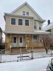 98-100 Carroll Avenue, Bridgeport, CT 06608