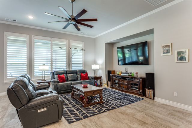 8813 Basanite Avenue, Denton, TX 76207