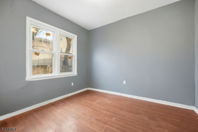 375 6Th Ave, Newark City, NJ 07107