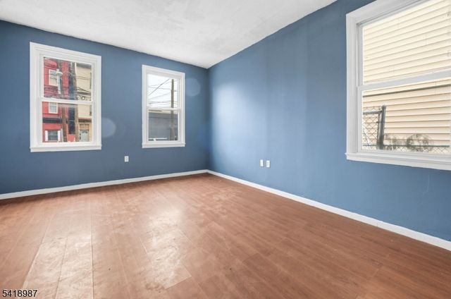 375 6Th Ave, Newark City, NJ 07107