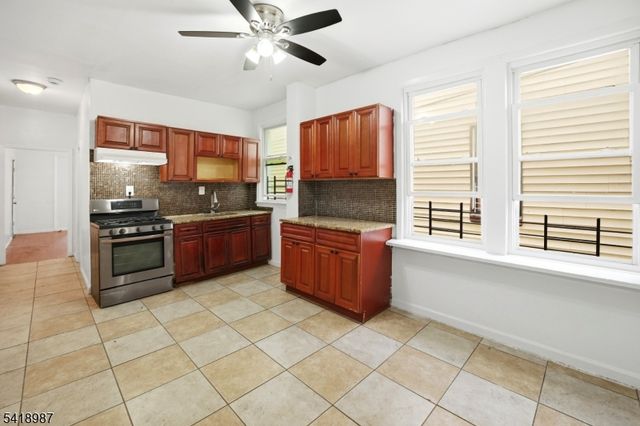 375 6Th Ave, Newark City, NJ 07107