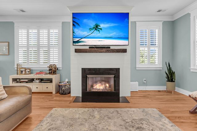 979 Warrick Oaks Lane, Mount Pleasant, SC 29464